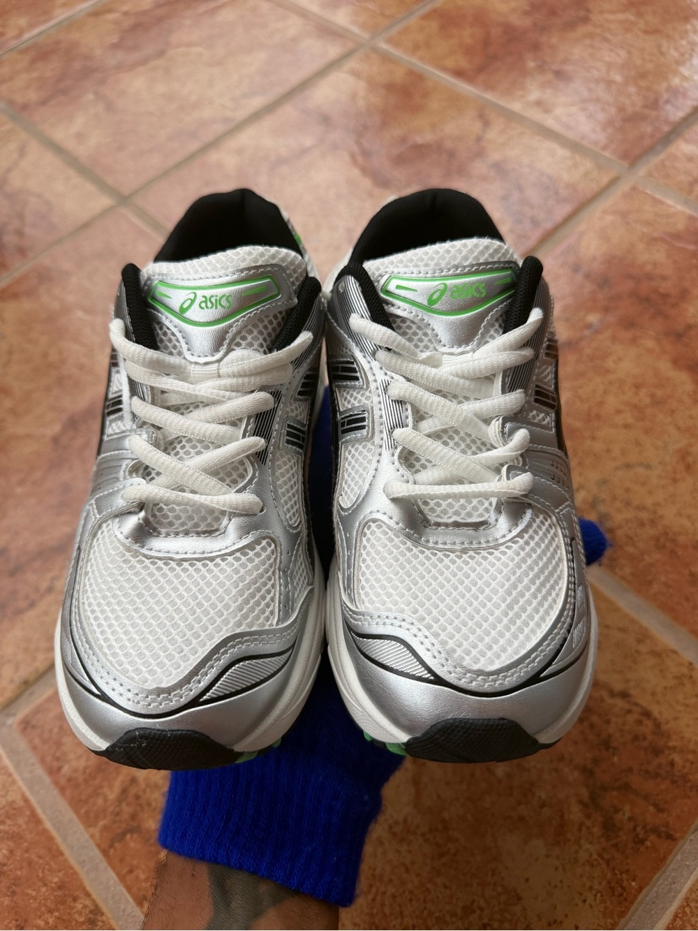 Size 4.5 Men’s And Women’s 6 - Asics Gel Kayano 14 White, Black & Green Athletic - Picture 2 of 7